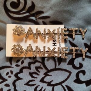 H&O Silver 'Anxiety' Earrings